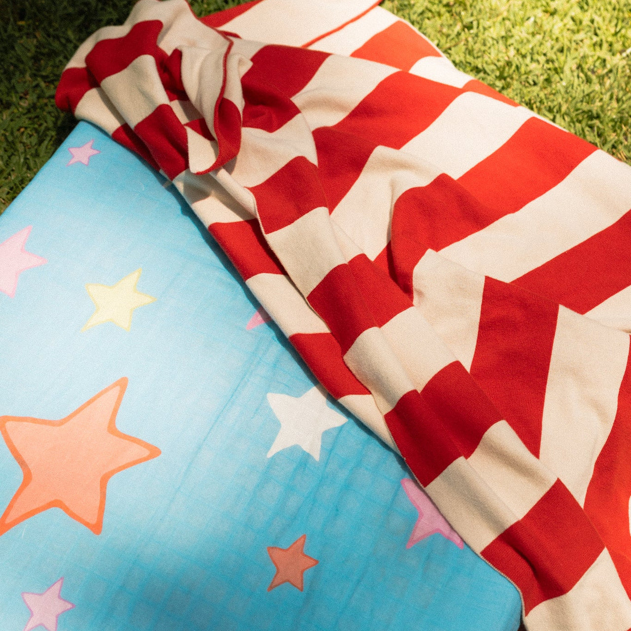 Starburst Organic Cotton Cot Sheet